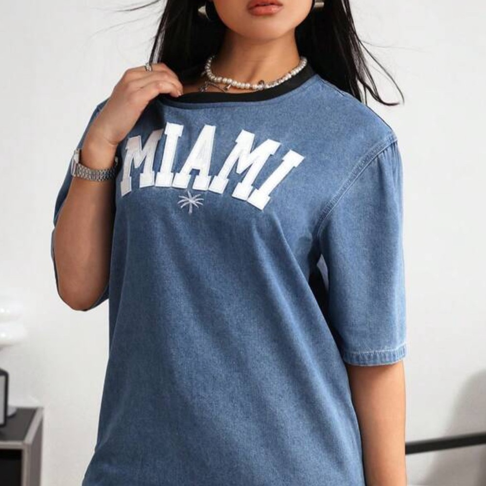 SHEIN Blue Miami Graphic Tee
